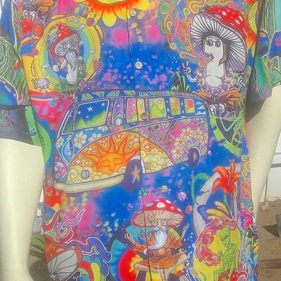 Retro Shirt - Picture 7 of 8